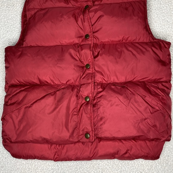 Vintage L.L. Bean Packable Goose Down Puffer Vest: Size Small - Picture 3 of 9